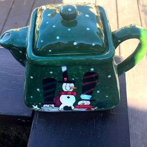 Seasonal tea pot.  Never used